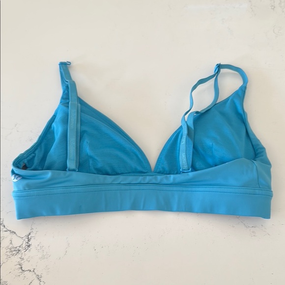 lululemon athletica Blue sports bra - worn only 3 x - Picture 2 of 3